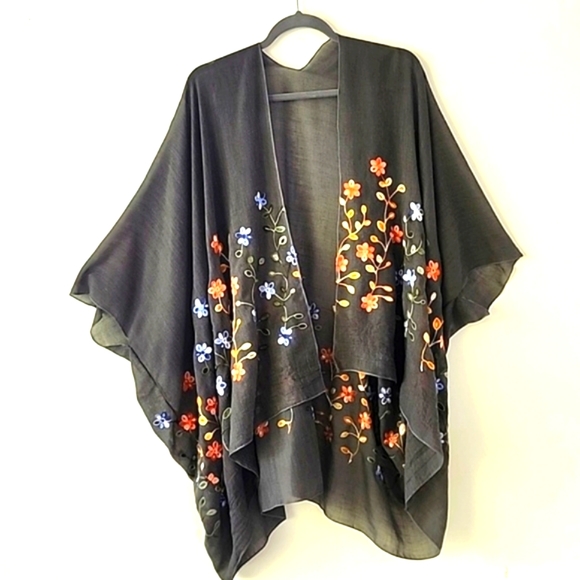 Bohemian Gray Floral Embroidered Kimono  Cardigan Top (A1) - Picture 2 of 7